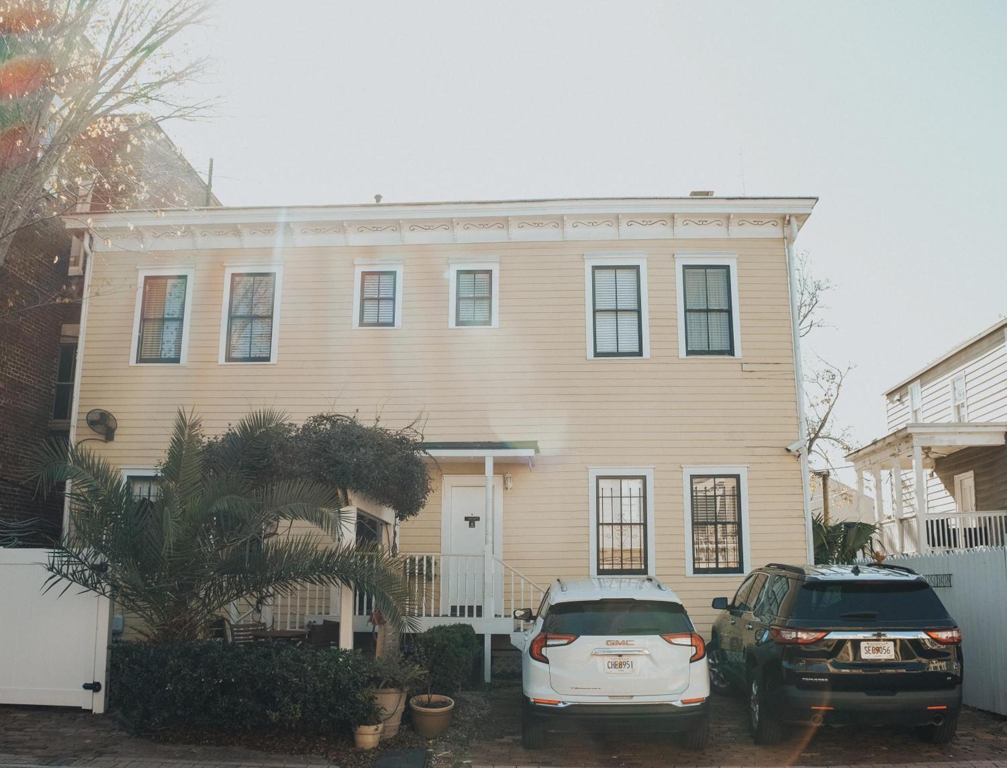 Green Palm Inn Savannah Exterior photo